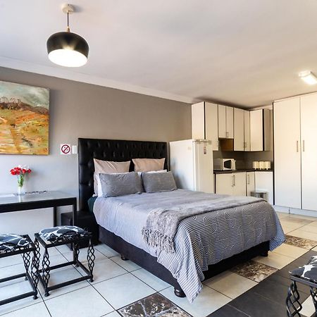 Thatch Haven Guesthouse Centurion Luaran gambar