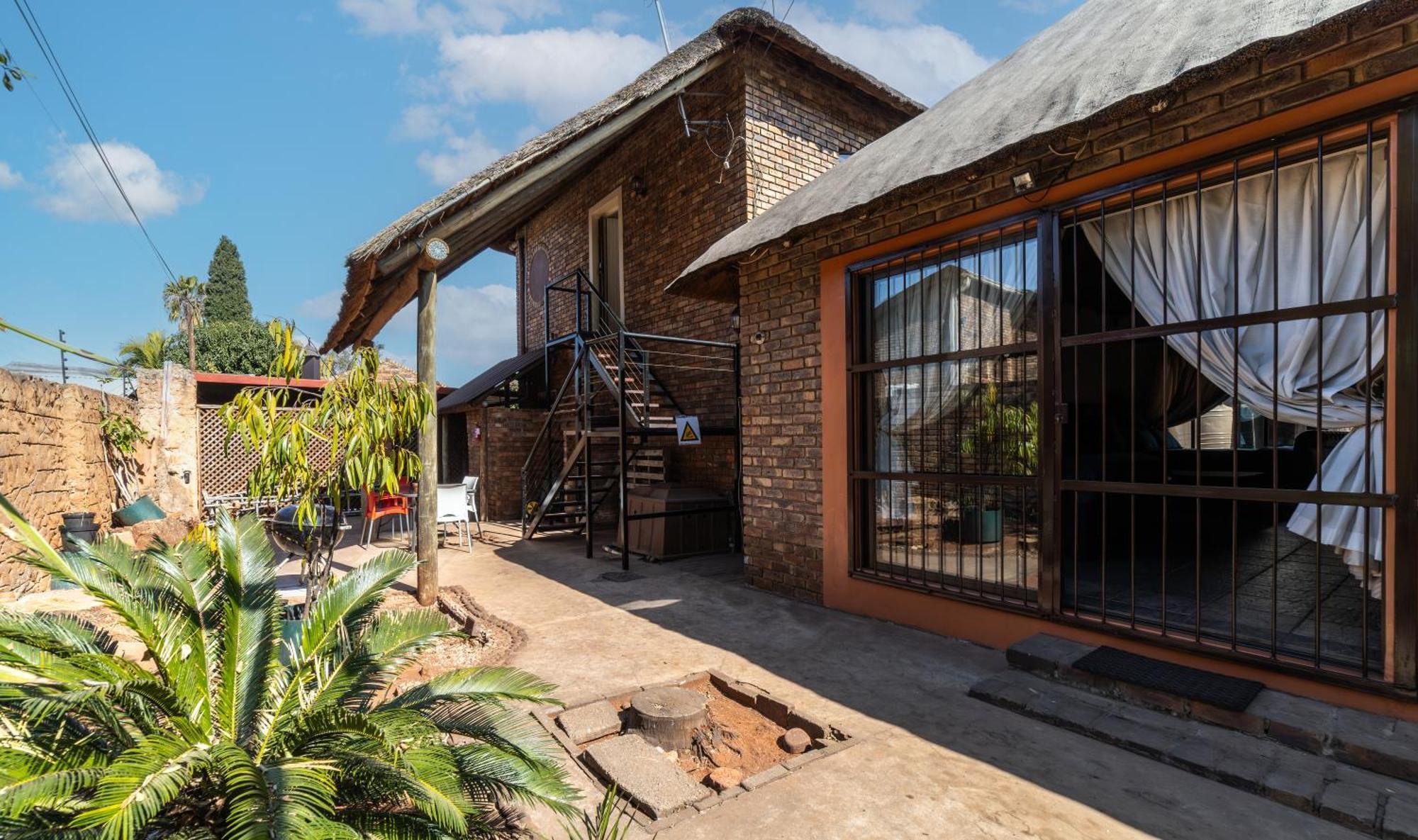 Thatch Haven Guesthouse Centurion Luaran gambar