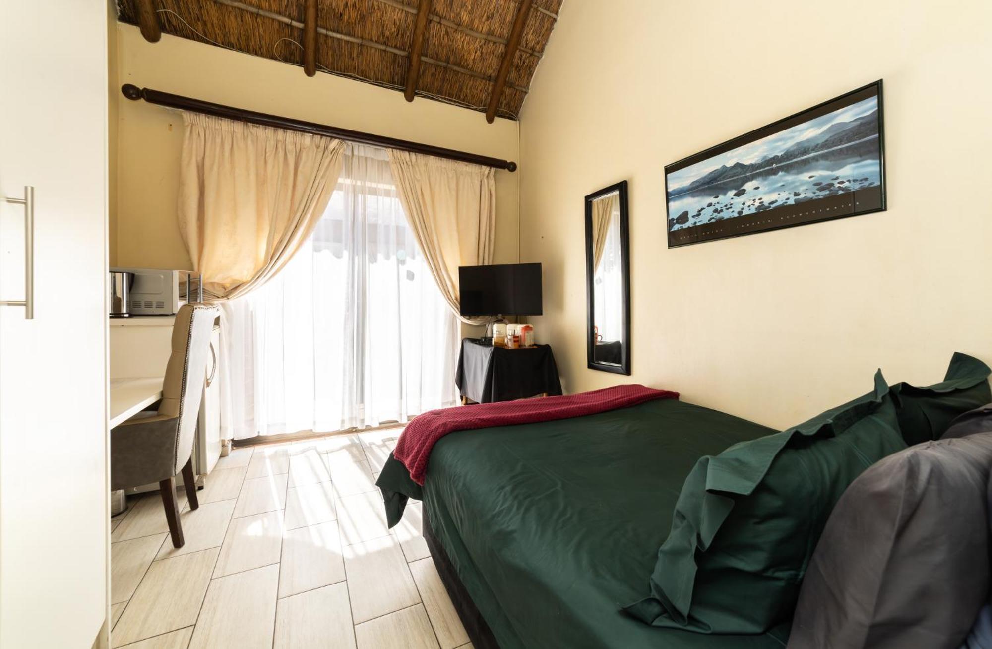 Thatch Haven Guesthouse Centurion Luaran gambar