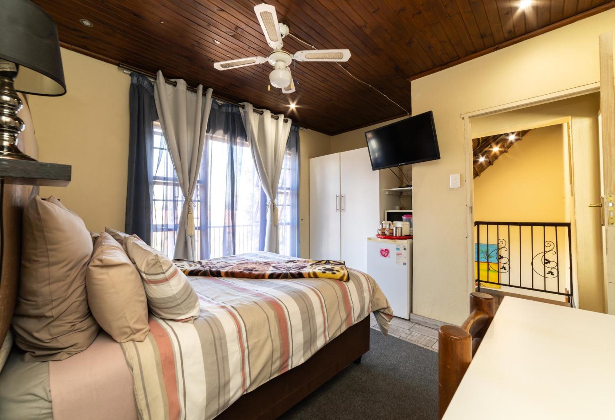 Thatch Haven Guesthouse Centurion Luaran gambar