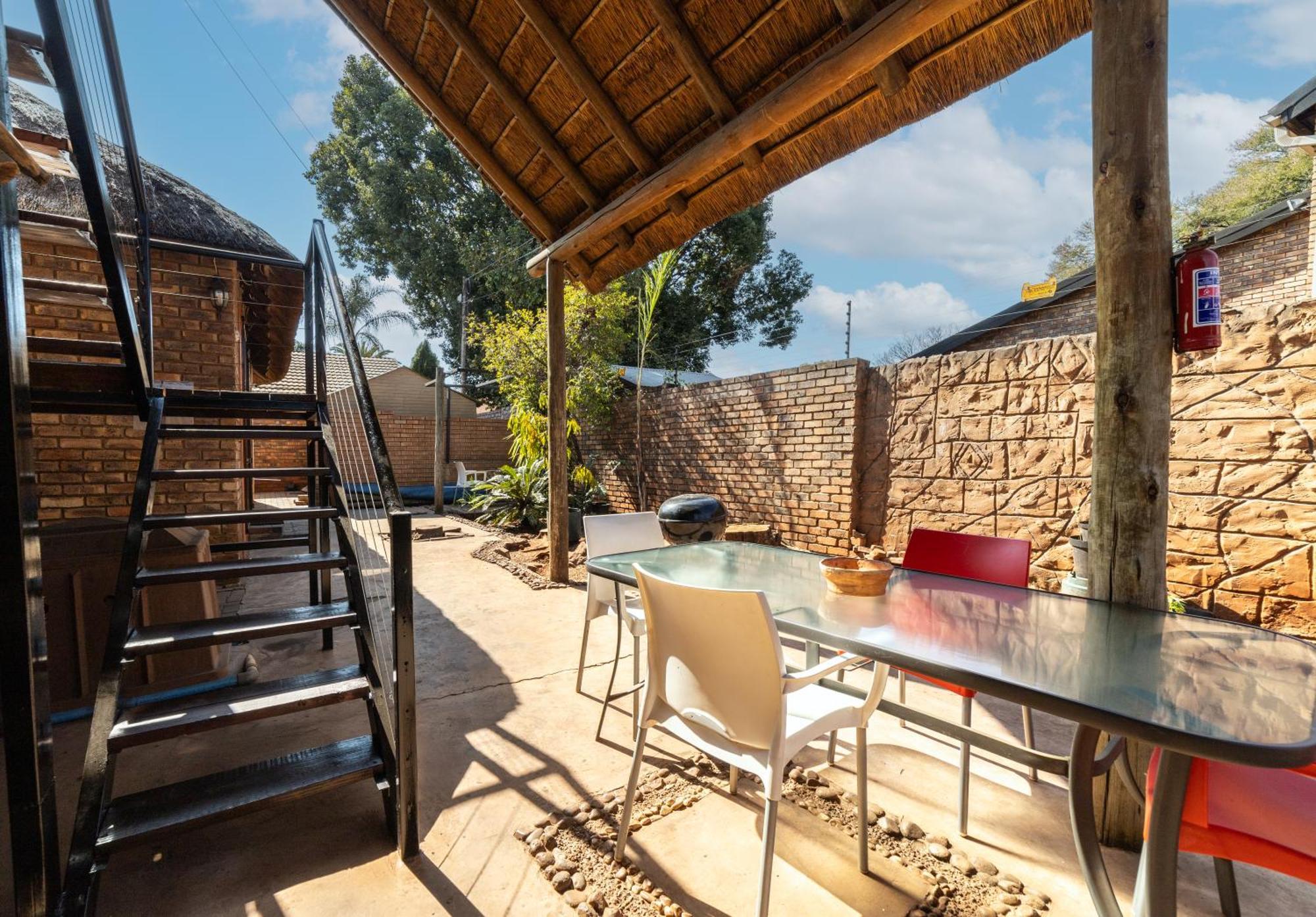 Thatch Haven Guesthouse Centurion Luaran gambar