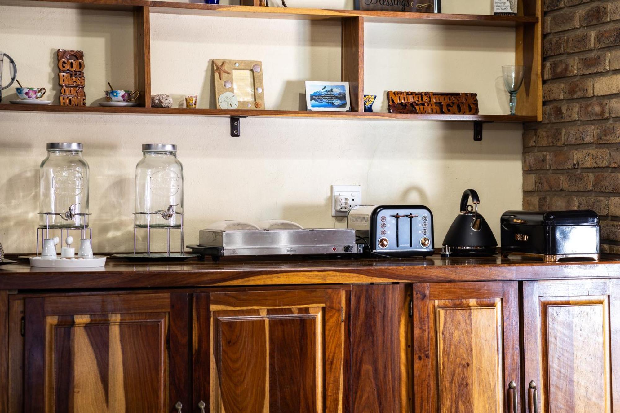 Thatch Haven Guesthouse Centurion Luaran gambar