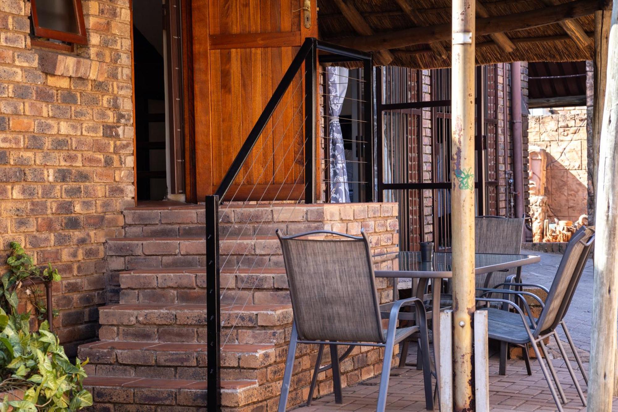 Thatch Haven Guesthouse Centurion Luaran gambar