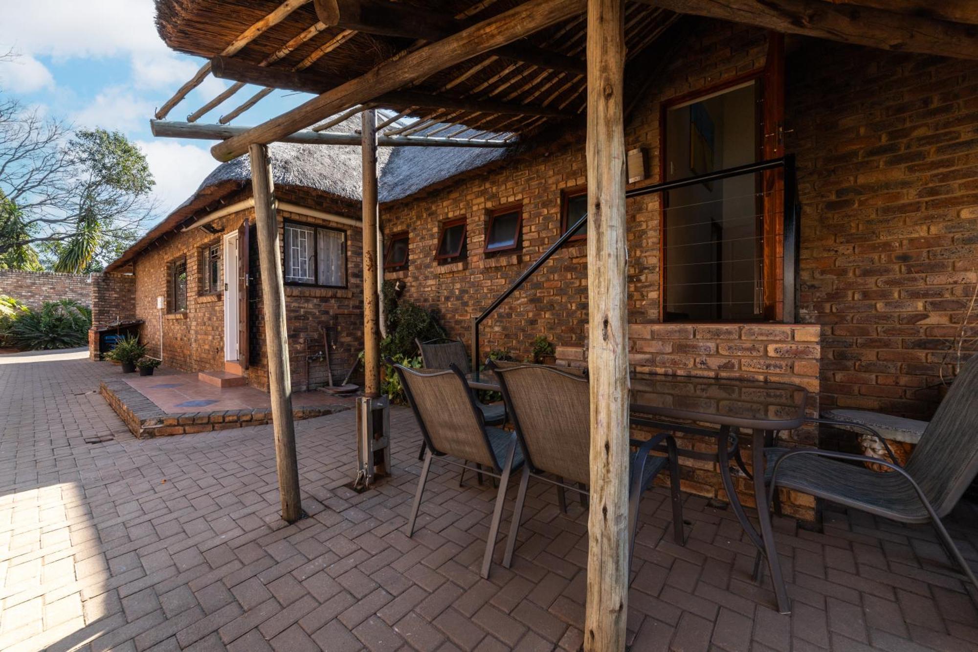 Thatch Haven Guesthouse Centurion Luaran gambar