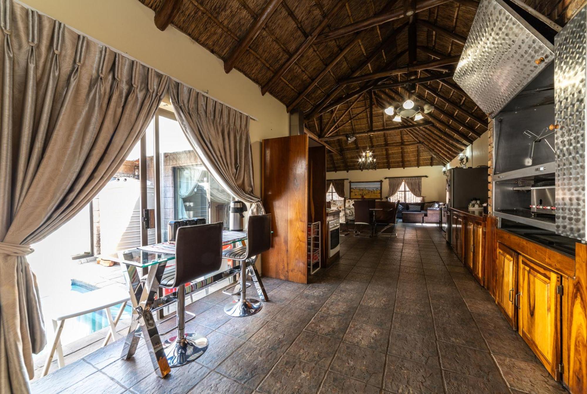 Thatch Haven Guesthouse Centurion Luaran gambar