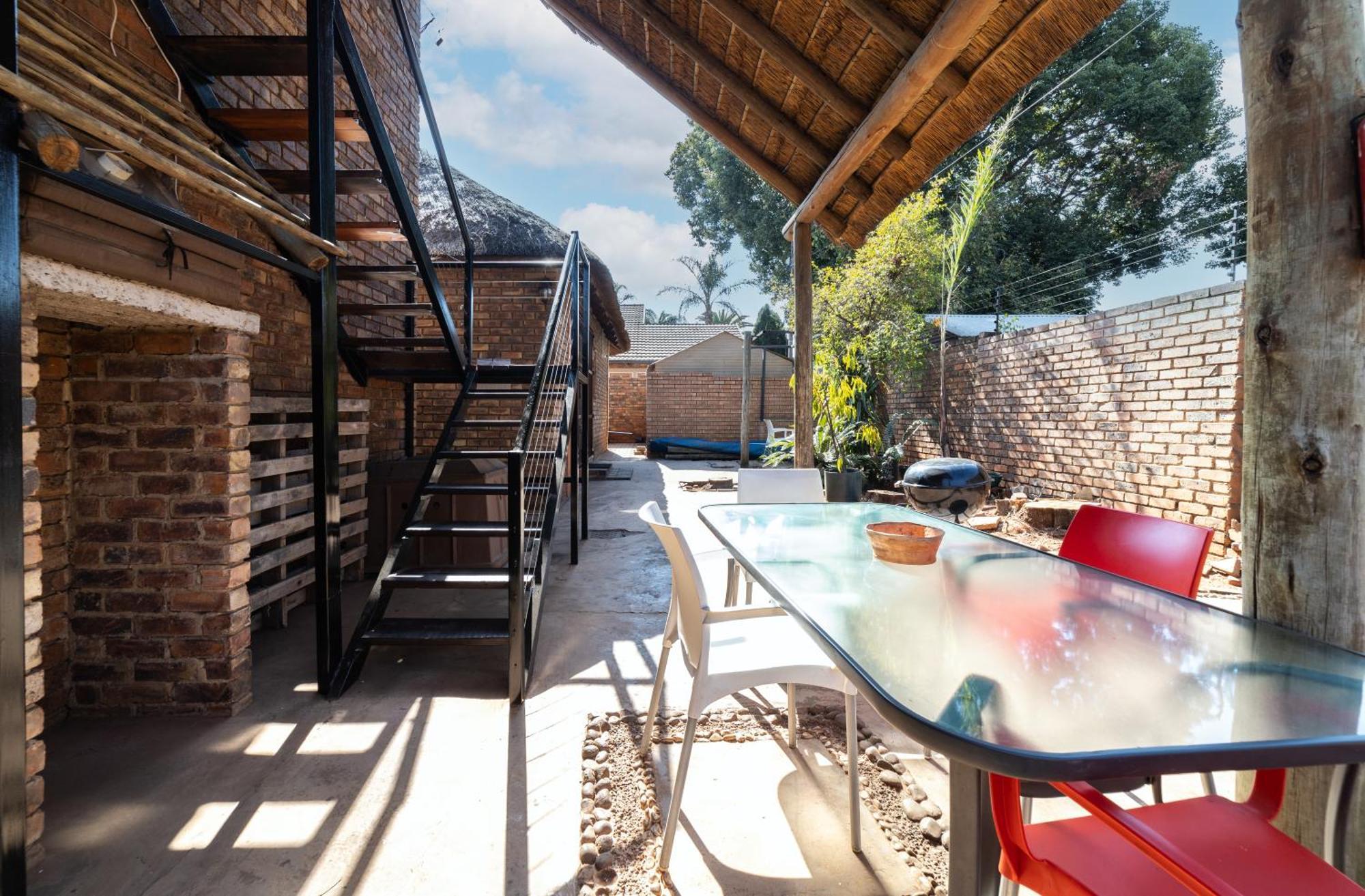 Thatch Haven Guesthouse Centurion Luaran gambar